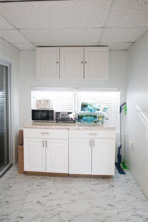 For Sale: $382,500 (3 beds, 1 baths, 1337 Square Feet)