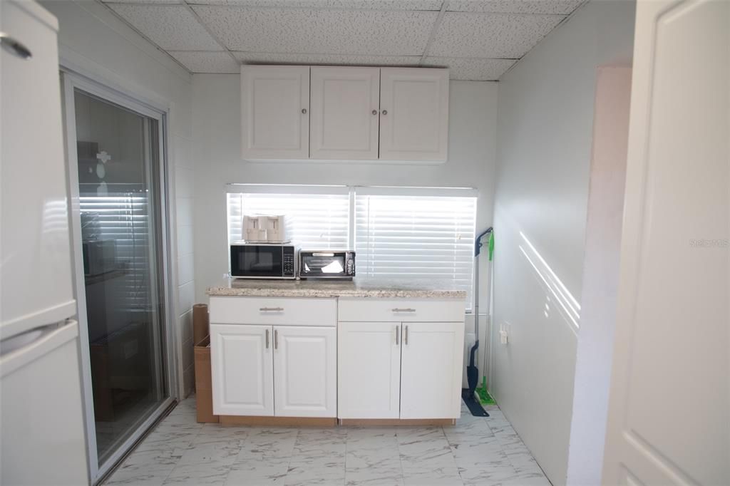 For Sale: $382,500 (3 beds, 1 baths, 1337 Square Feet)