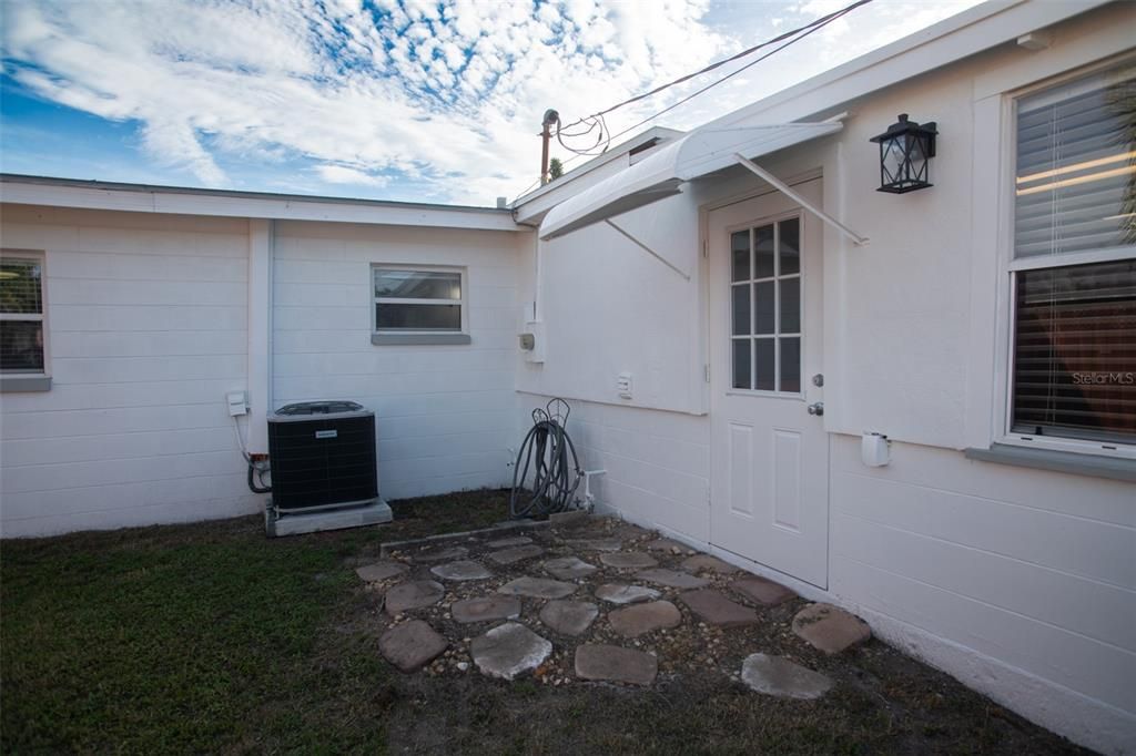 For Sale: $382,500 (3 beds, 1 baths, 1337 Square Feet)