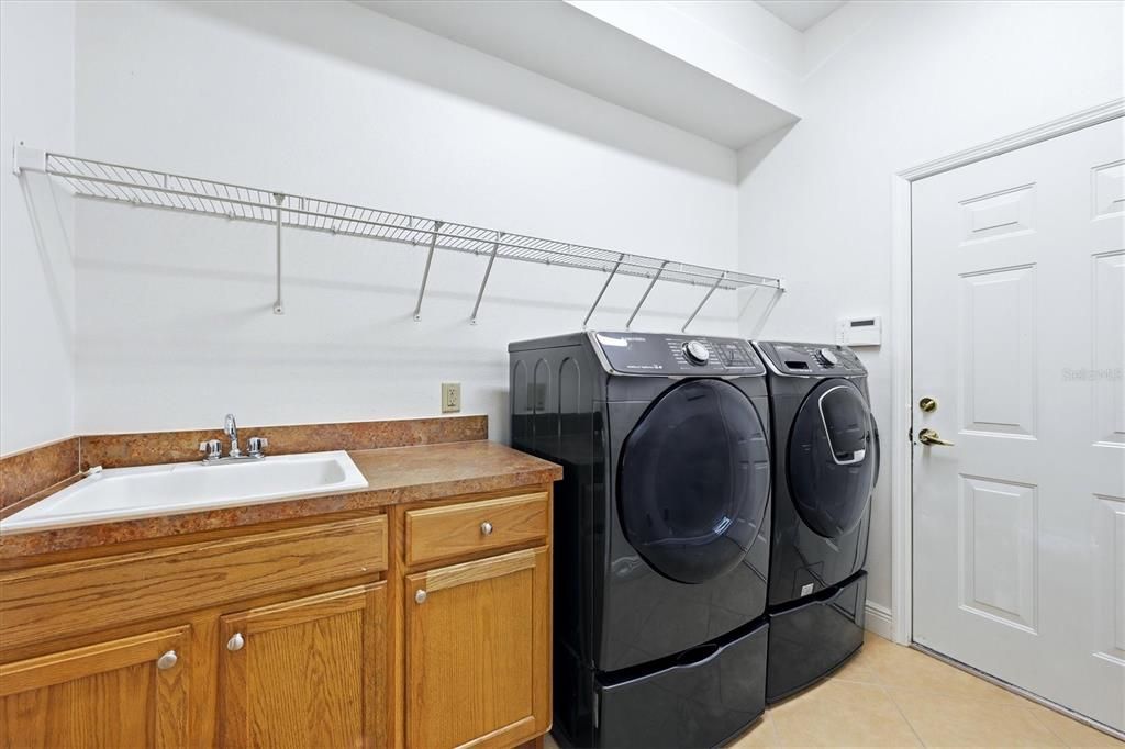 For Sale: $549,000 (4 beds, 3 baths, 2733 Square Feet)