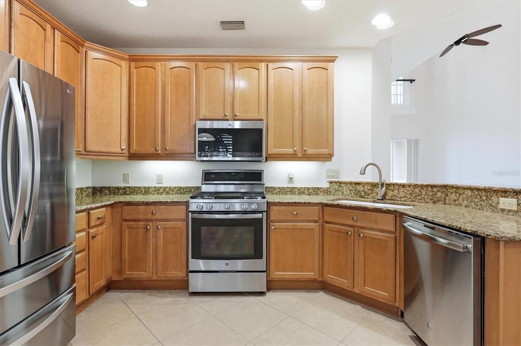 For Sale: $549,000 (4 beds, 3 baths, 2733 Square Feet)