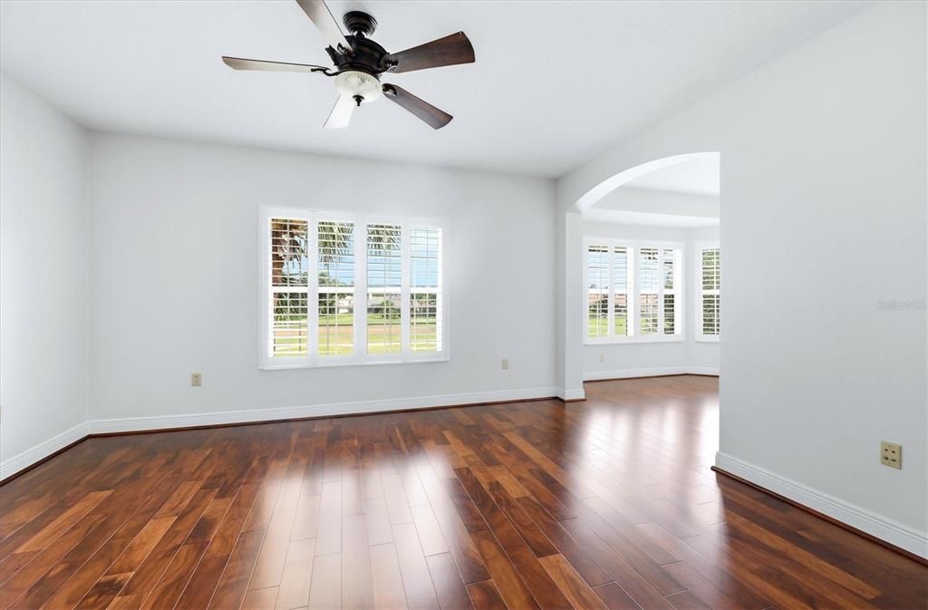 For Sale: $549,000 (4 beds, 3 baths, 2733 Square Feet)