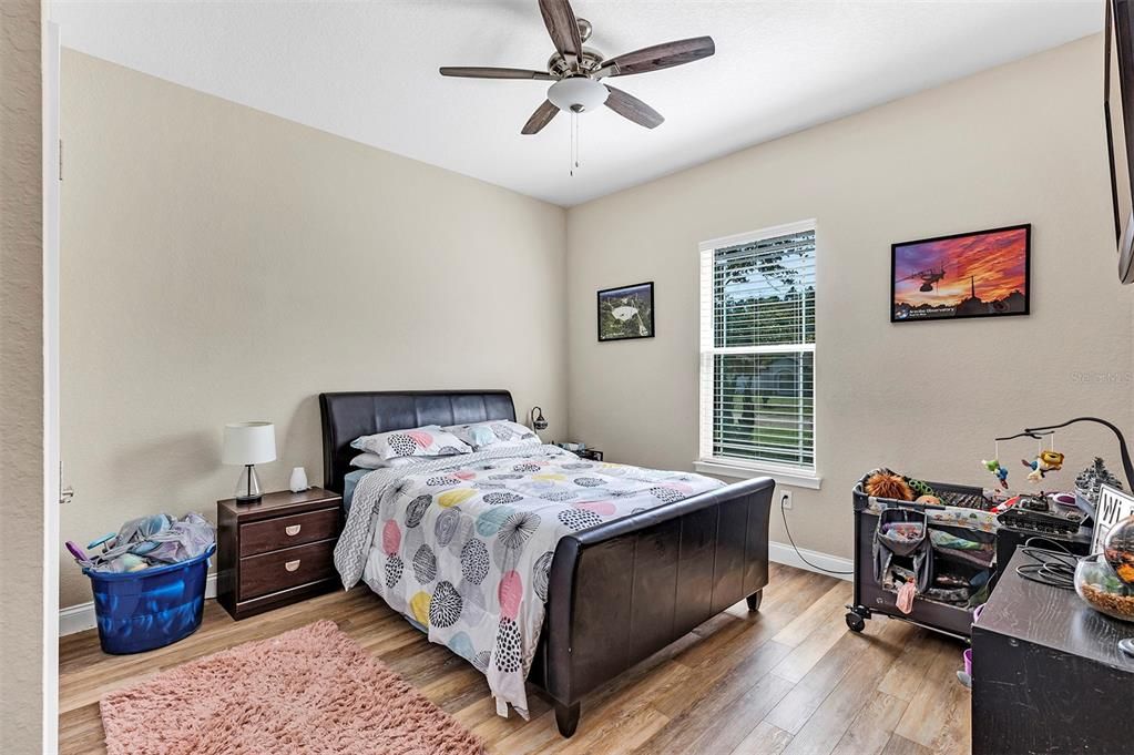 En Venta: $534,900 (4 camas, 3 baños, 2367 Pies cuadrados)