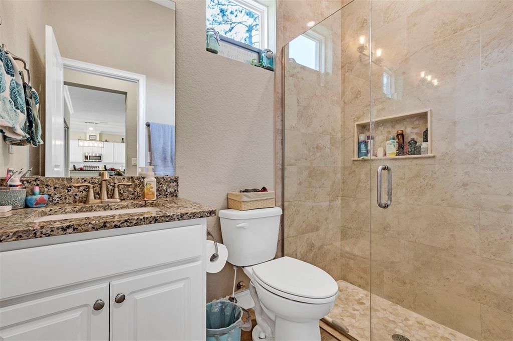 En Venta: $534,900 (4 camas, 3 baños, 2367 Pies cuadrados)