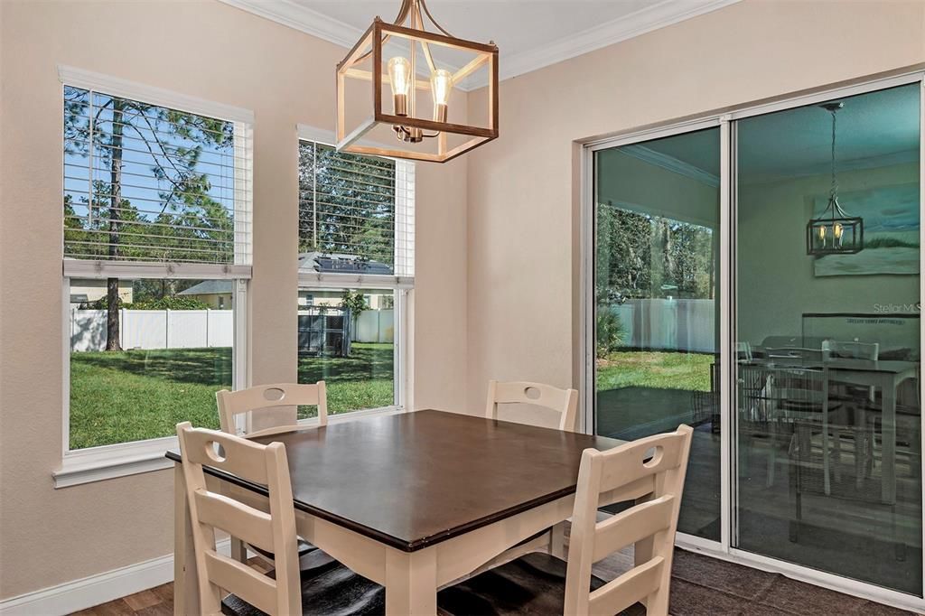 En Venta: $534,900 (4 camas, 3 baños, 2367 Pies cuadrados)