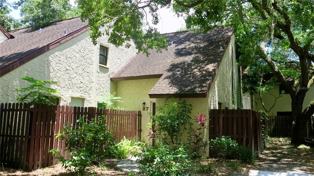 For Rent: $1,500 (2 beds, 1 baths, 1012 Square Feet)