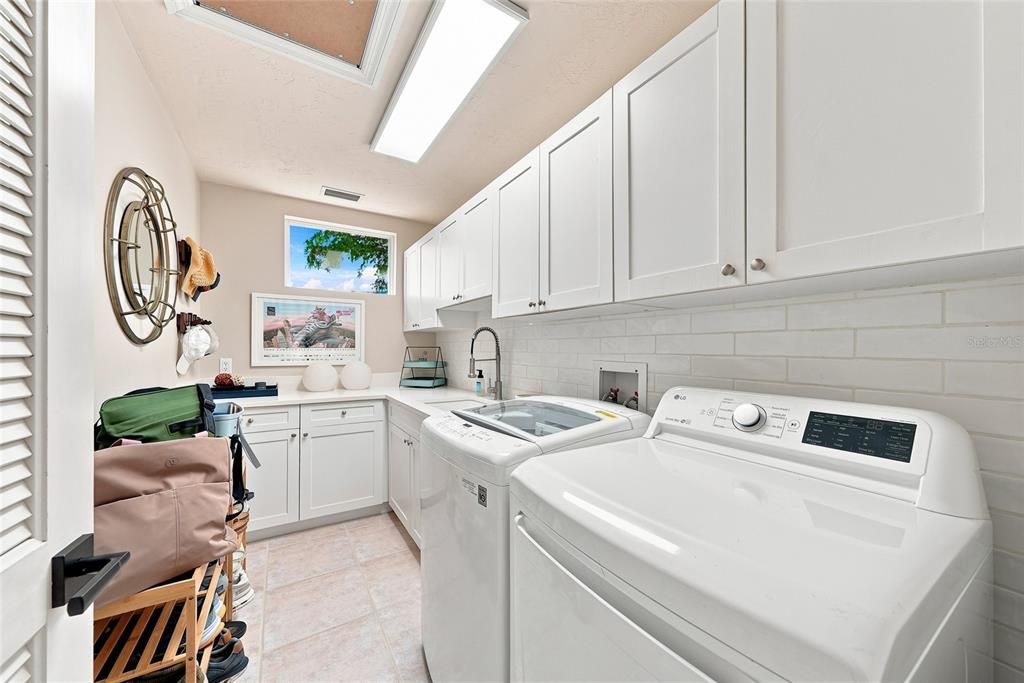 For Sale: $1,875,000 (3 beds, 3 baths, 2634 Square Feet)