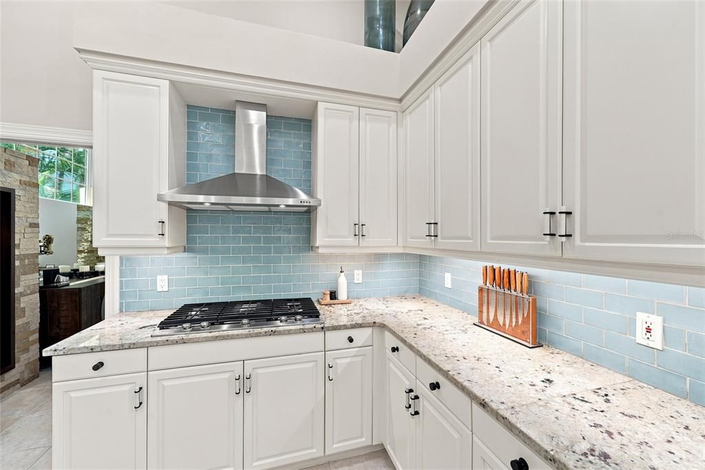 For Sale: $1,875,000 (3 beds, 3 baths, 2634 Square Feet)