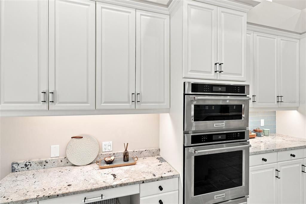For Sale: $1,875,000 (3 beds, 3 baths, 2634 Square Feet)