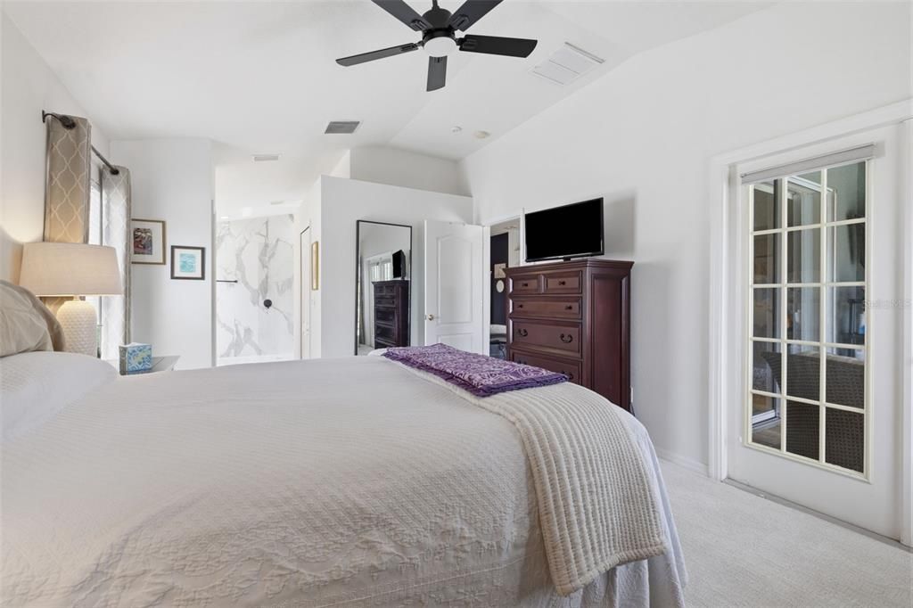 Activo con contrato: $389,999 (4 camas, 2 baños, 2080 Pies cuadrados)