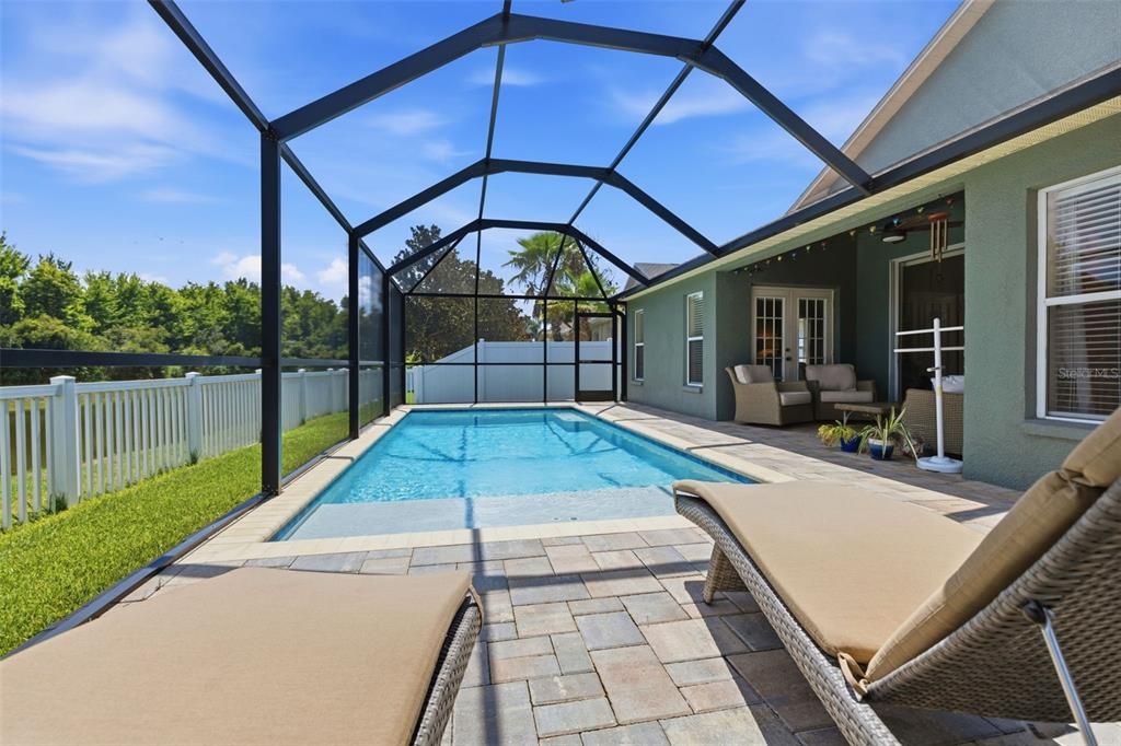 Activo con contrato: $389,999 (4 camas, 2 baños, 2080 Pies cuadrados)