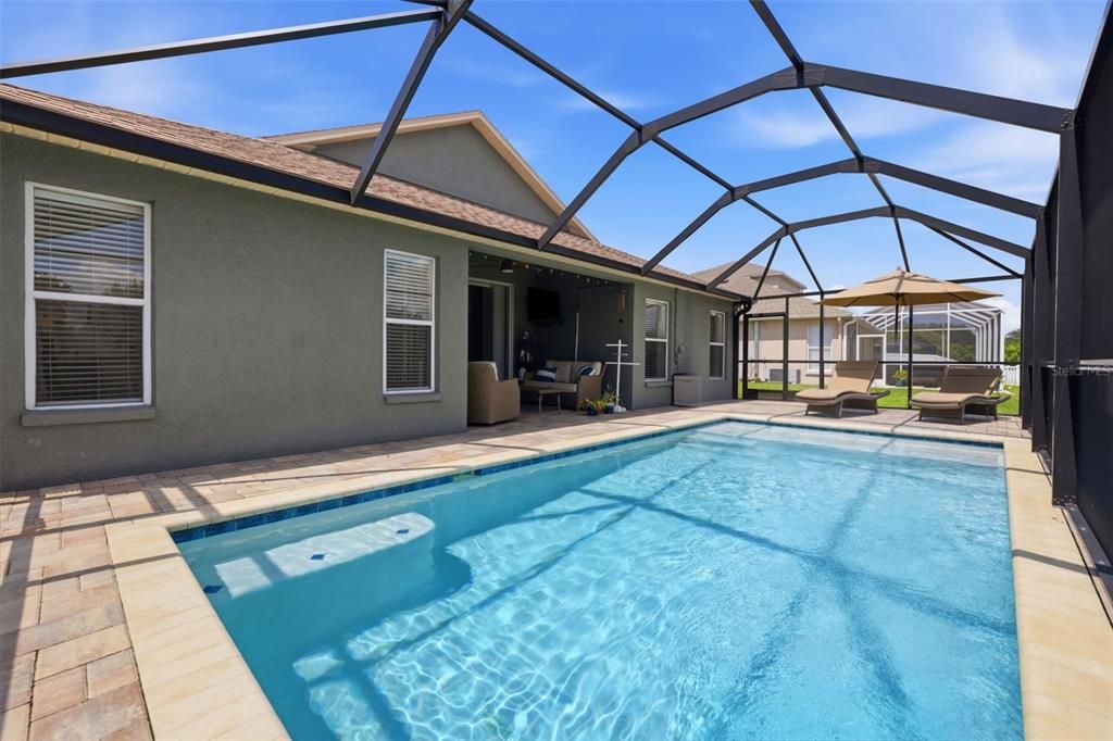 Activo con contrato: $389,999 (4 camas, 2 baños, 2080 Pies cuadrados)