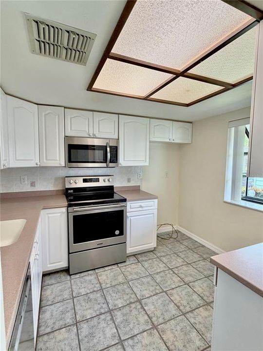 En Venta: $155,000 (2 camas, 2 baños, 897 Pies cuadrados)