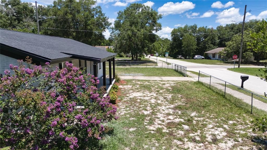 For Sale: $317,000 (3 beds, 2 baths, 1300 Square Feet)