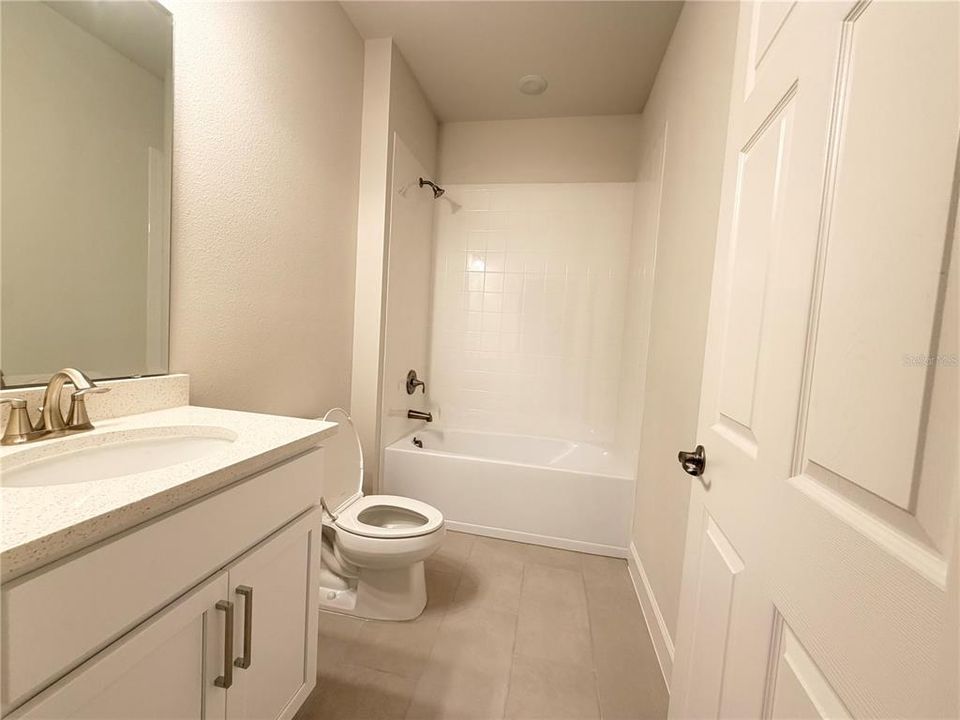 For Rent: $2,700 (4 beds, 3 baths, 2498 Square Feet)
