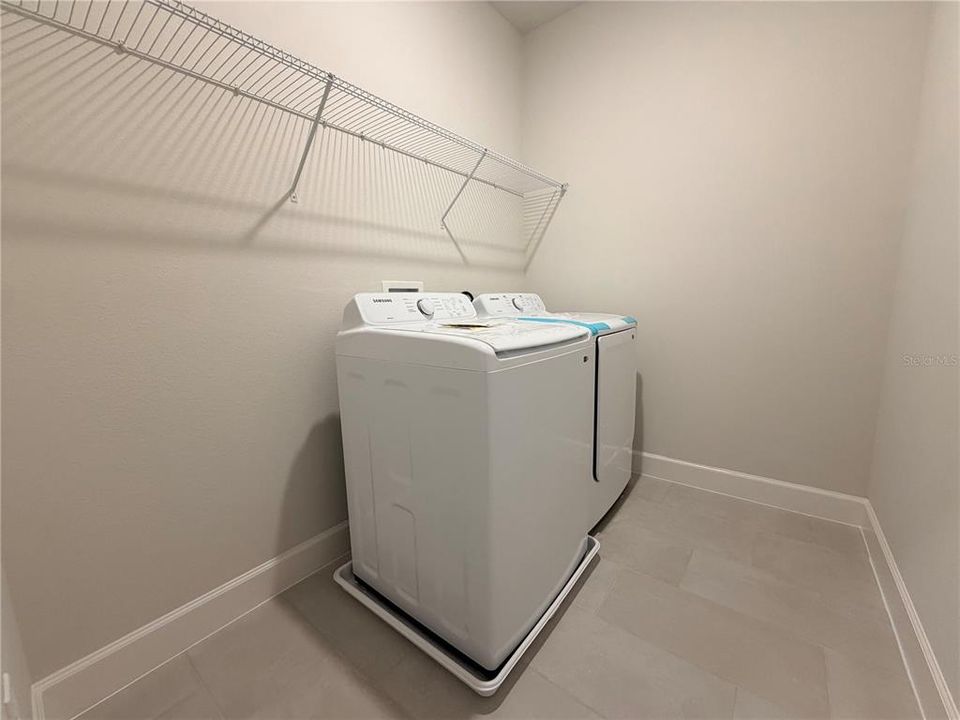 For Rent: $2,700 (4 beds, 3 baths, 2498 Square Feet)