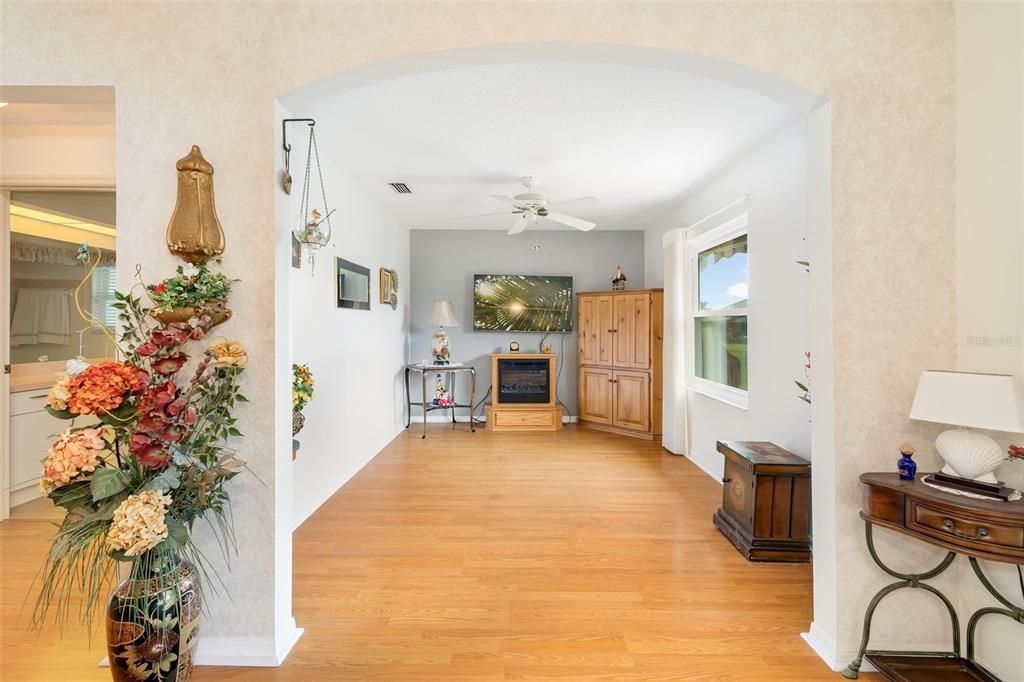 En Venta: $439,999 (3 camas, 2 baños, 1460 Pies cuadrados)