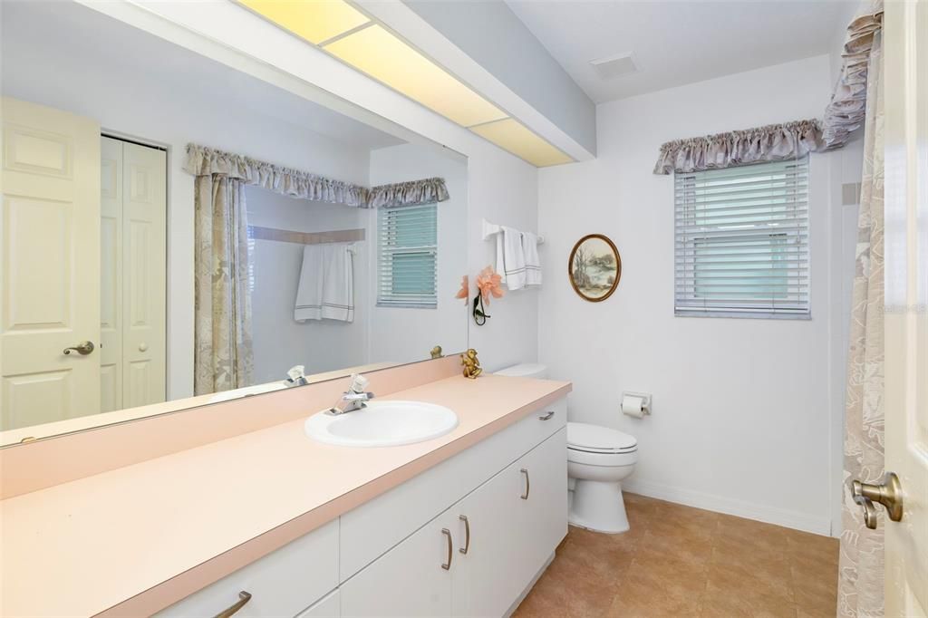 En Venta: $439,999 (3 camas, 2 baños, 1460 Pies cuadrados)