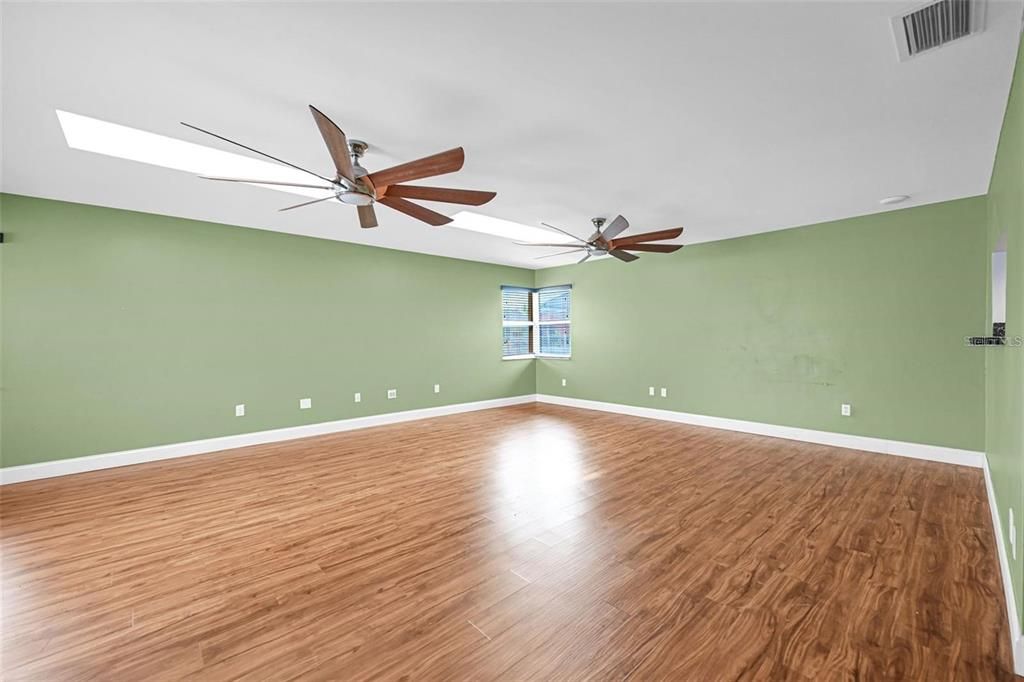 For Rent: $4,200 (4 beds, 2 baths, 2236 Square Feet)