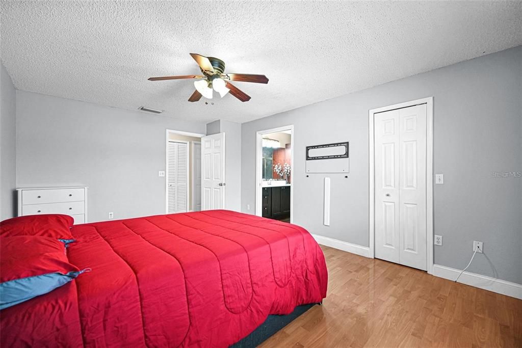 For Rent: $4,200 (4 beds, 2 baths, 2236 Square Feet)