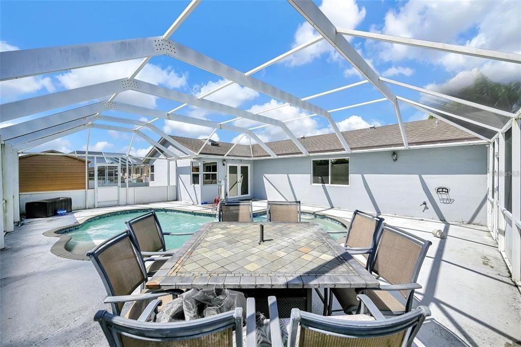 For Rent: $4,200 (4 beds, 2 baths, 2236 Square Feet)