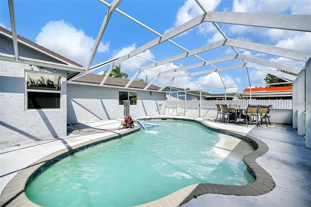 For Rent: $4,200 (4 beds, 2 baths, 2236 Square Feet)