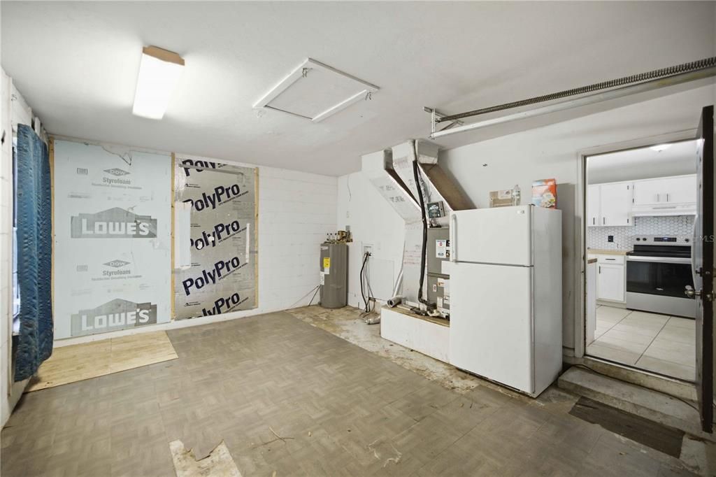 For Sale: $225,000 (3 beds, 2 baths, 1265 Square Feet)