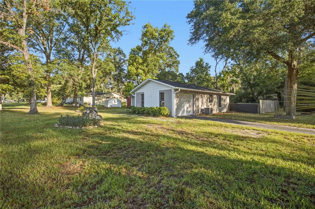 For Sale: $225,000 (3 beds, 2 baths, 1265 Square Feet)