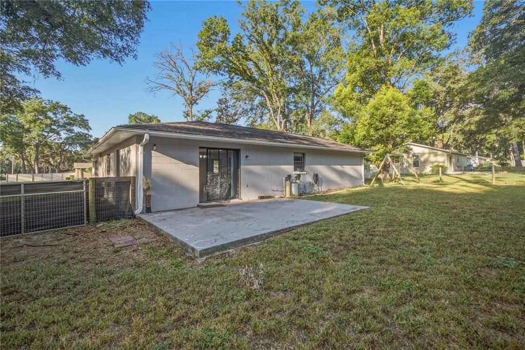 For Sale: $225,000 (3 beds, 2 baths, 1265 Square Feet)