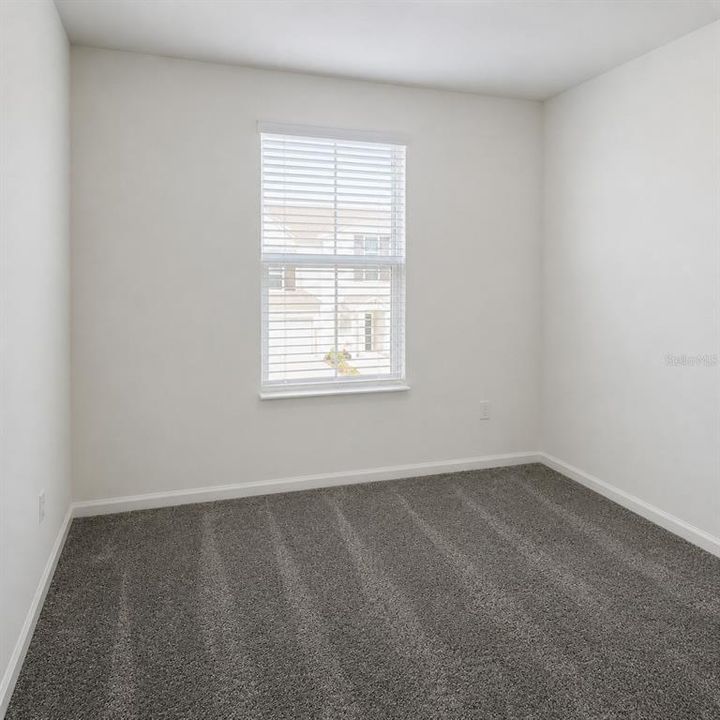 出租: $2,000 (3 贝兹, 2 浴室, 1840 平方英尺)