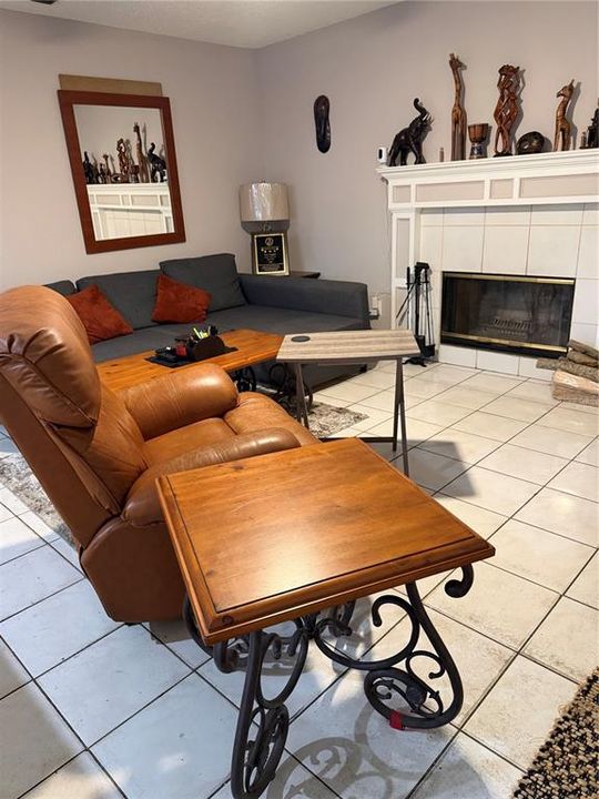 For Sale: $329,000 (4 beds, 2 baths, 1701 Square Feet)