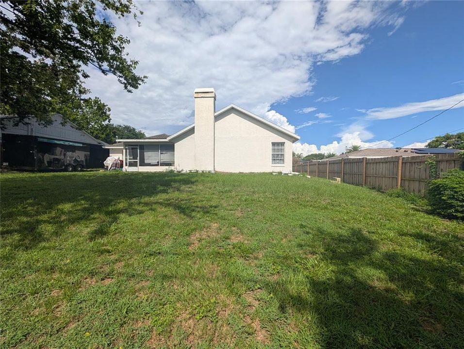 For Sale: $329,000 (4 beds, 2 baths, 1701 Square Feet)