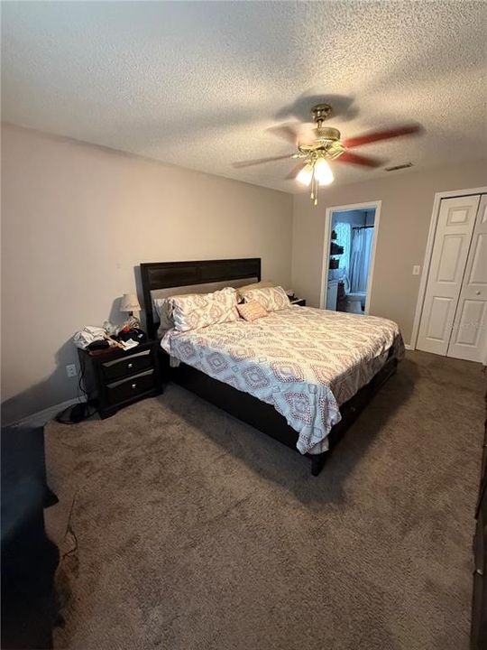 For Sale: $329,000 (4 beds, 2 baths, 1701 Square Feet)