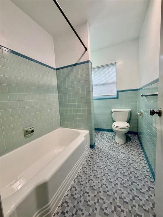 Activo con contrato: $299,900 (3 camas, 2 baños, 1593 Pies cuadrados)