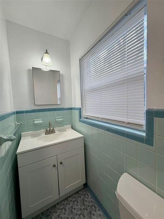 Activo con contrato: $299,900 (3 camas, 2 baños, 1593 Pies cuadrados)