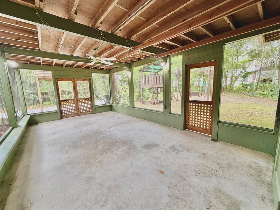 Activo con contrato: $299,900 (3 camas, 2 baños, 1593 Pies cuadrados)