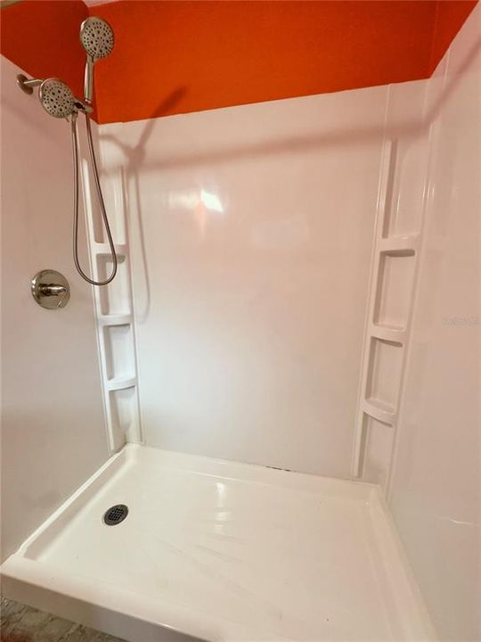 Activo con contrato: $299,900 (3 camas, 2 baños, 1593 Pies cuadrados)