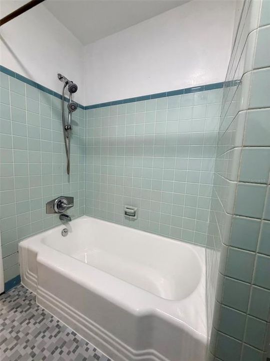 Activo con contrato: $299,900 (3 camas, 2 baños, 1593 Pies cuadrados)