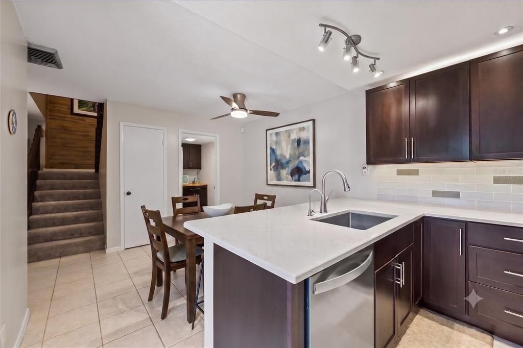 Activo con contrato: $260,000 (2 camas, 2 baños, 1344 Pies cuadrados)