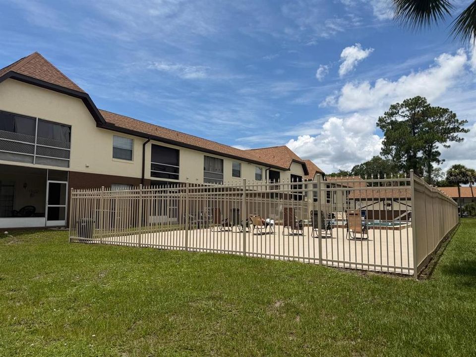 For Sale: $120,000 (2 beds, 1 baths, 960 Square Feet)
