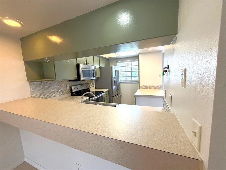 For Sale: $120,000 (2 beds, 1 baths, 960 Square Feet)