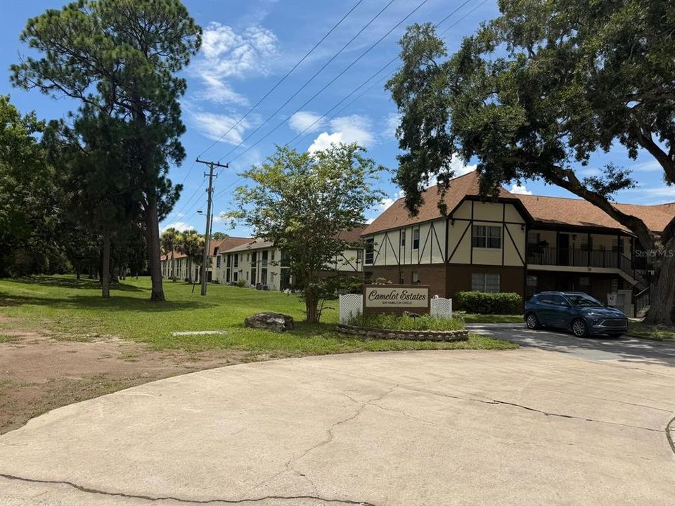 For Sale: $120,000 (2 beds, 1 baths, 960 Square Feet)