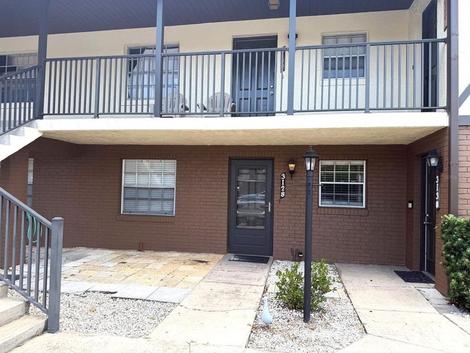 For Sale: $120,000 (2 beds, 1 baths, 960 Square Feet)