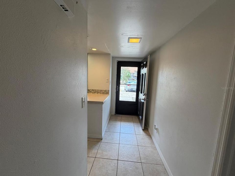 For Sale: $120,000 (2 beds, 1 baths, 960 Square Feet)