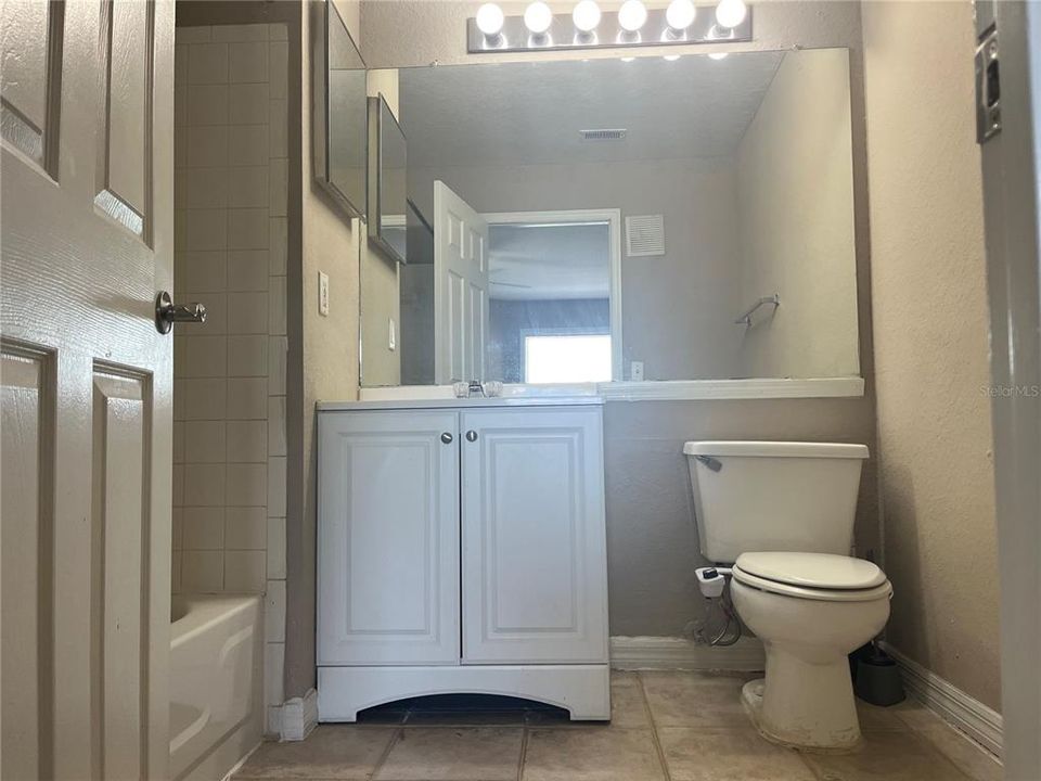 For Rent: $1,650 (2 beds, 2 baths, 1003 Square Feet)