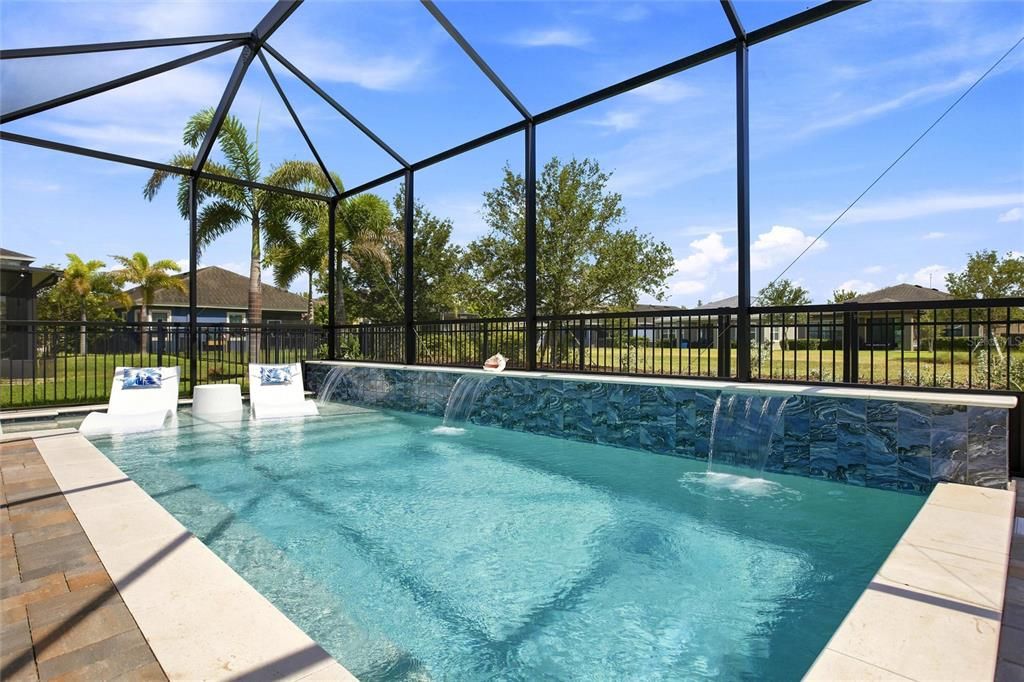En Venta: $549,999 (4 camas, 2 baños, 1976 Pies cuadrados)