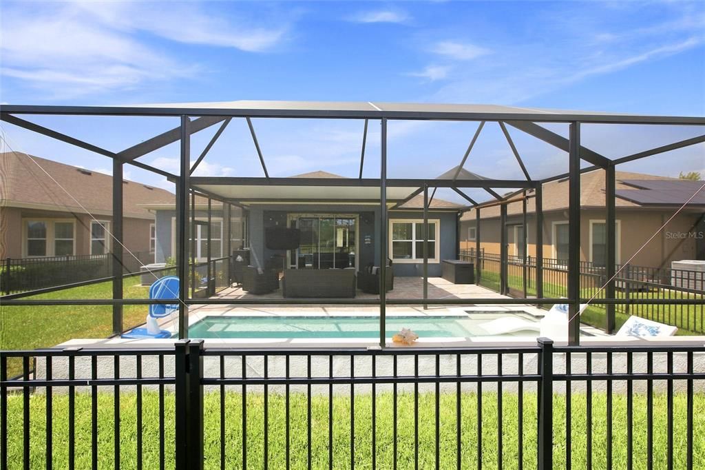 En Venta: $549,999 (4 camas, 2 baños, 1976 Pies cuadrados)