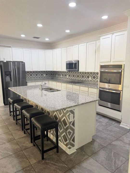 En Venta: $420,000 (4 camas, 2 baños, 2161 Pies cuadrados)