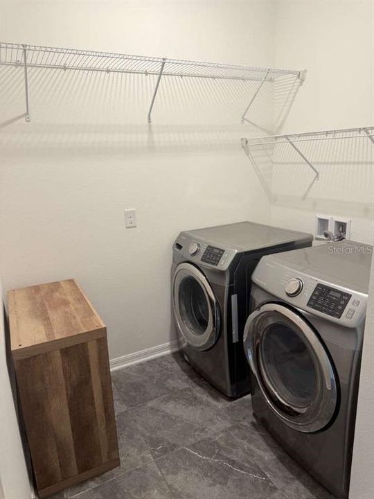 En Venta: $420,000 (4 camas, 2 baños, 2161 Pies cuadrados)