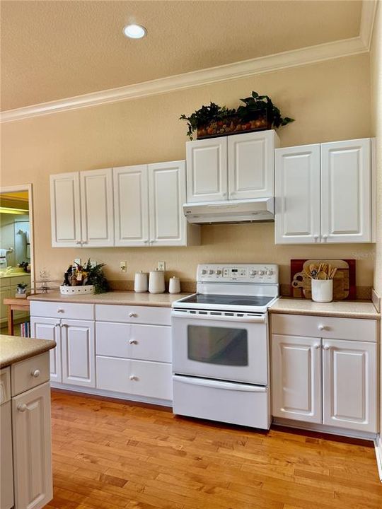For Sale: $570,000 (3 beds, 3 baths, 2804 Square Feet)